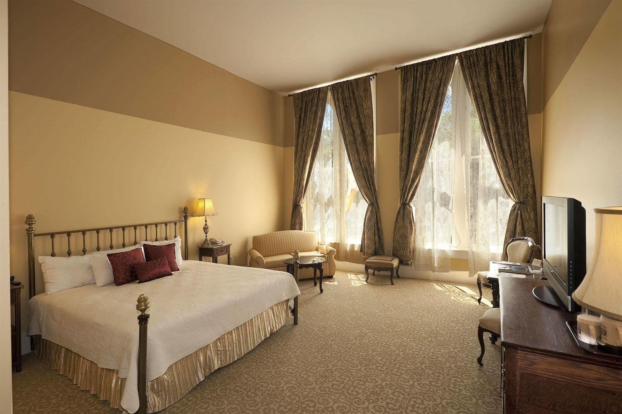 Historic Plaza Hotel Las Vegas
