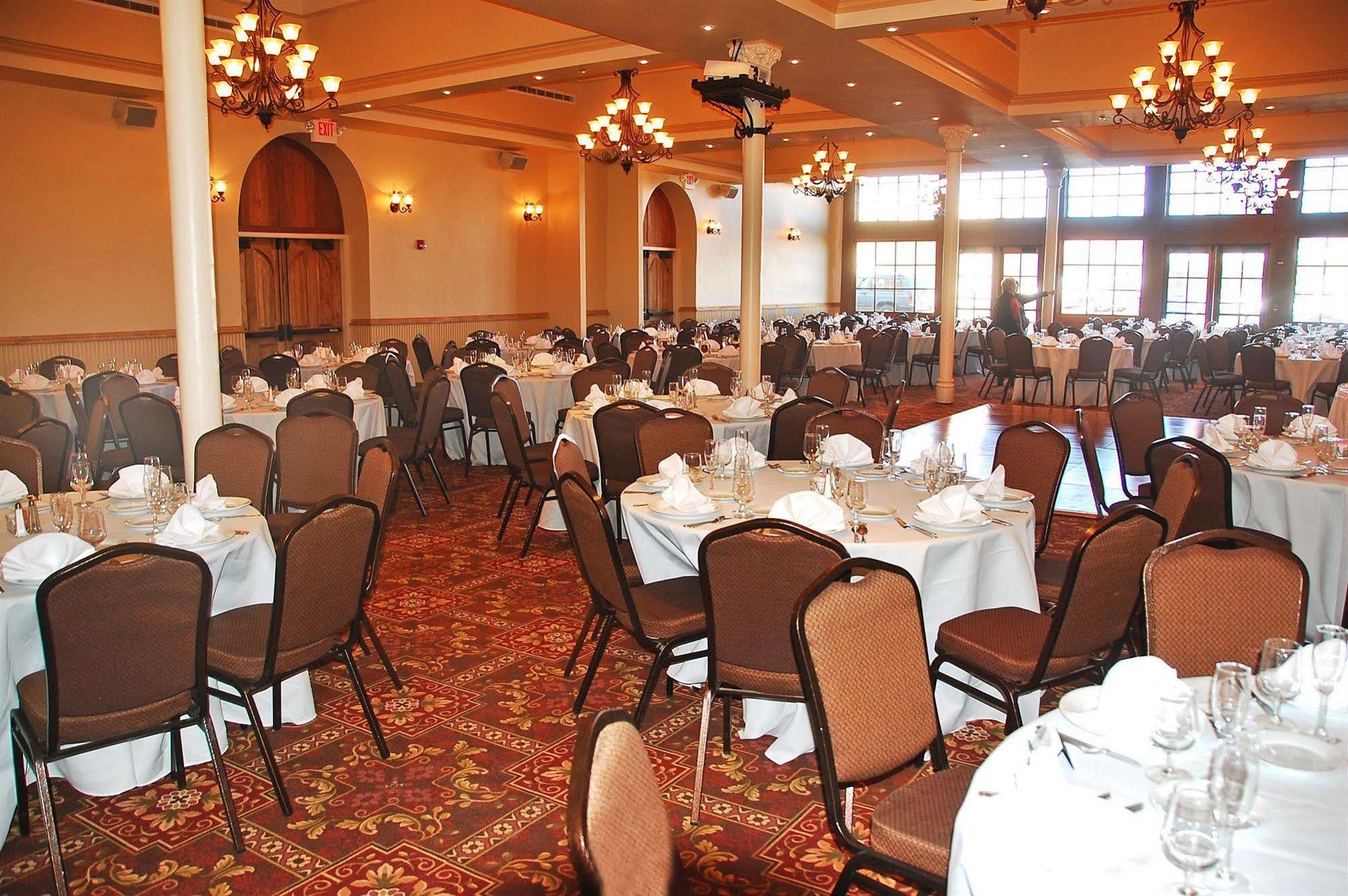 Historic Plaza 3*