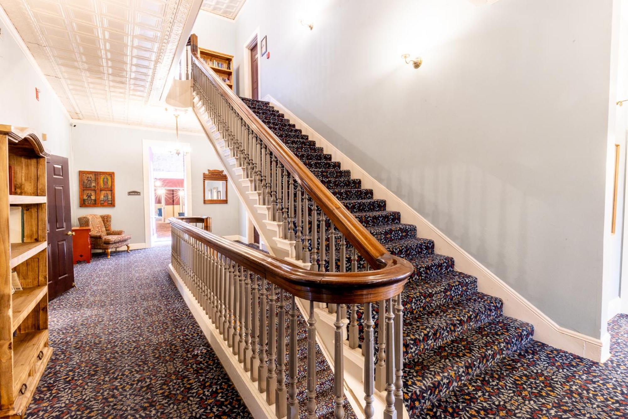 Historic Plaza Hotel