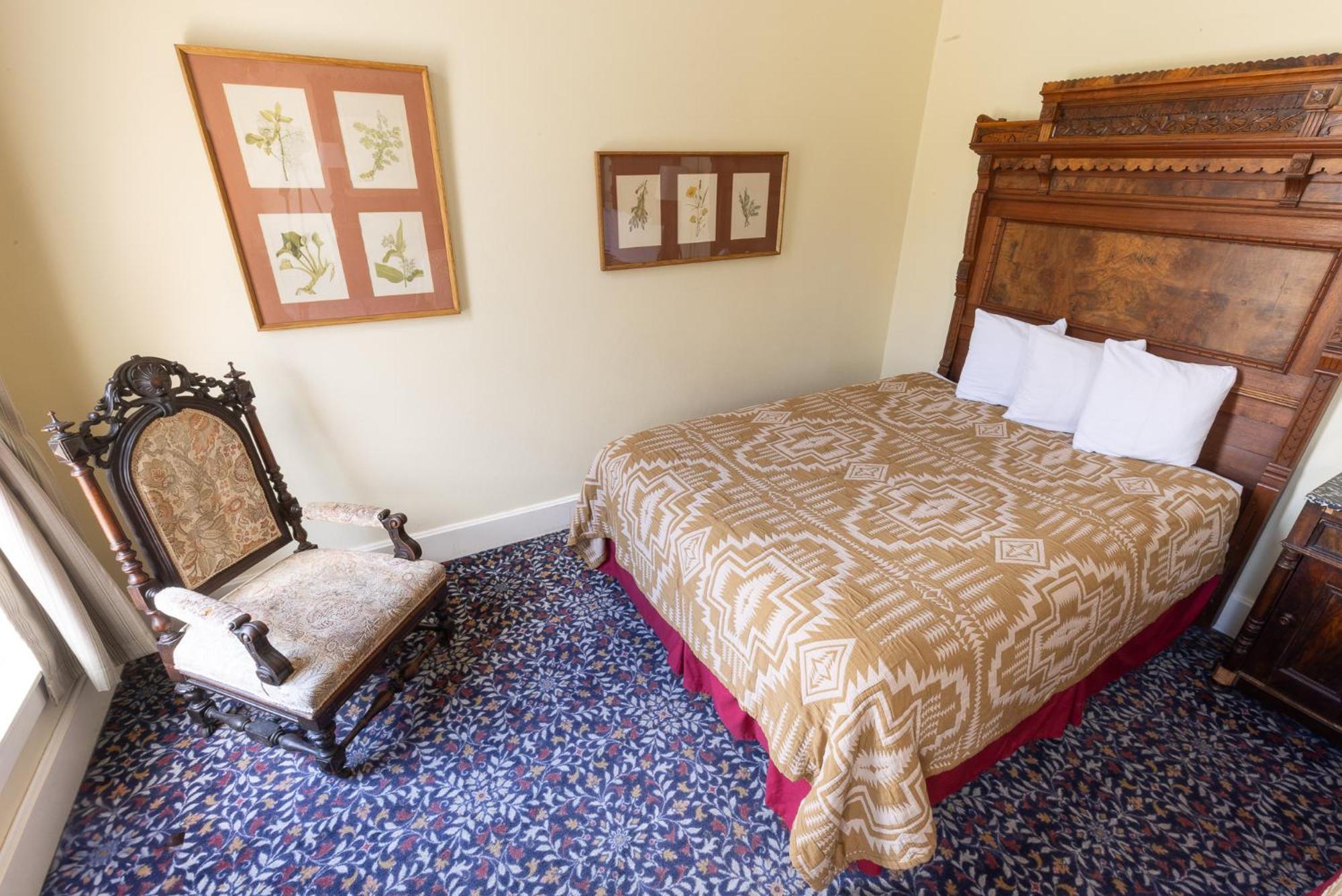 Hotel Historic Plaza