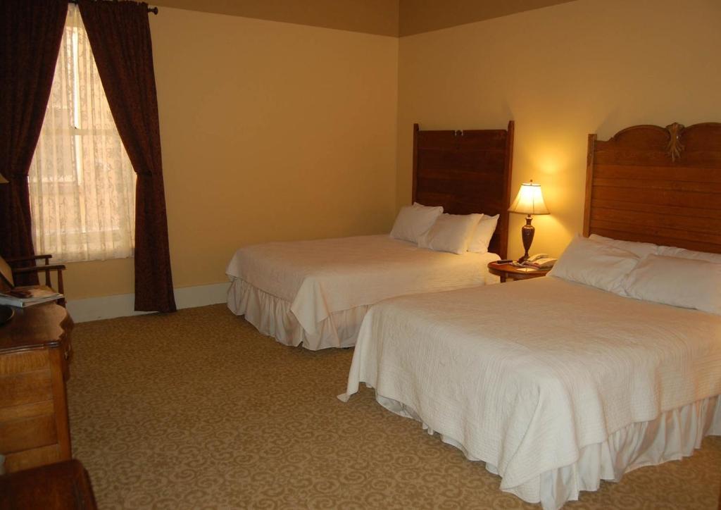 Hotel Historic Plaza 3*